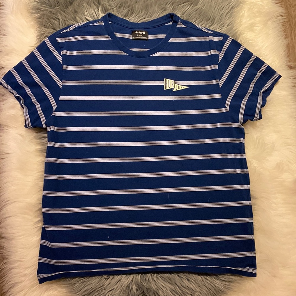 Hurley Men’s Short sleeve T-shirt Size Large Navy Blue with Grey White Stripes